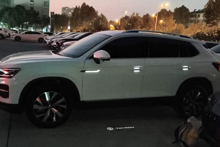 Used Volkswagen Tayron 2021 330TSI Two-Wheel Drive Luxury Smart Connectivity Version