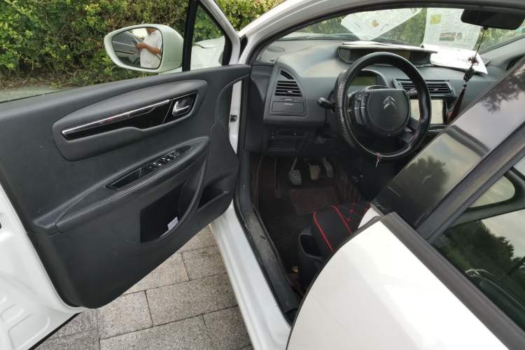 Used Citroen C-Quatre 2016 Classic Sedan 1.6L Manual - Premium Version
