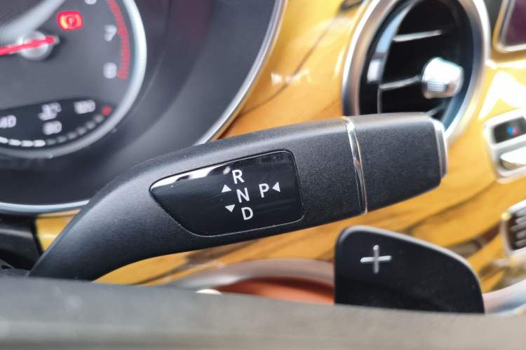 Used Mercedes-Benz V-Class 
