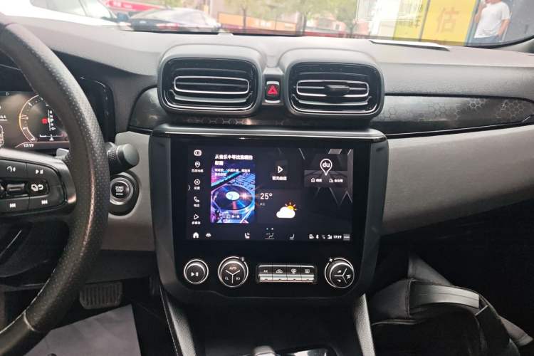 Used Lynk & Co 03 2021 2.0TD Automatic Trendy Champion Edition Audio And AC Panel