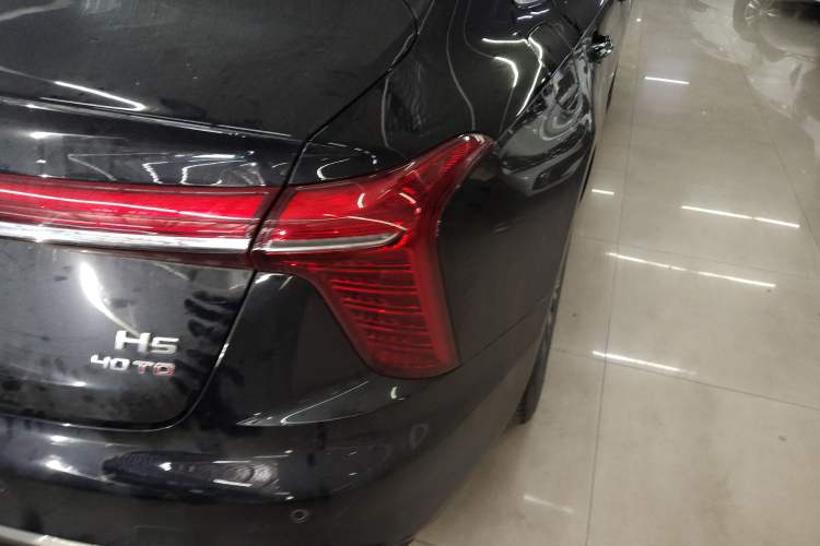 Used Hongqi H5 2025 2.0T Automatic Flag Edition – 500 000 Units Commemorative Version Right Rear Taillight