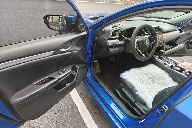 Used Honda Civic 2016 220TURBO CVT Luxury Edition