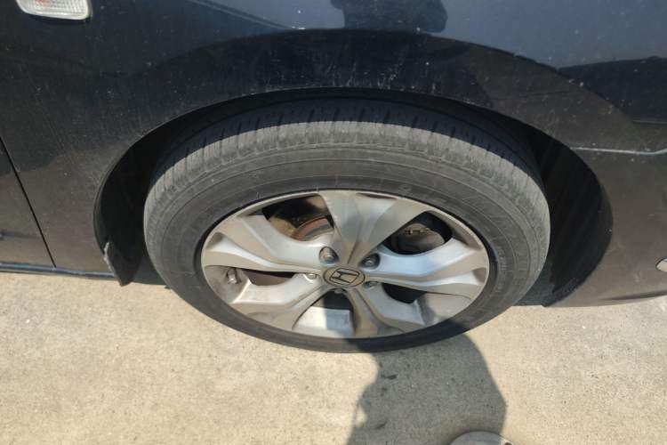Used Honda Odyssey 2013 2.4L Luxury Edition Right Front Wheel Hub