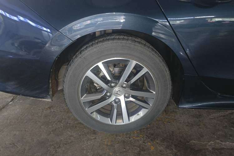 Used Honda Civic 2023 240TURBO CVT Dynamic · Center Stage Special Edition