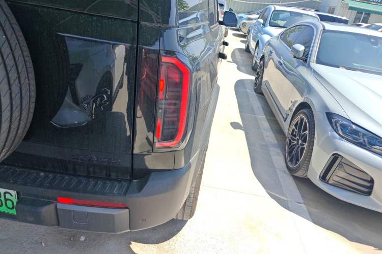 Used Ford Bronco 2026 Model Ink Diamond Range-Extended Exterior 3