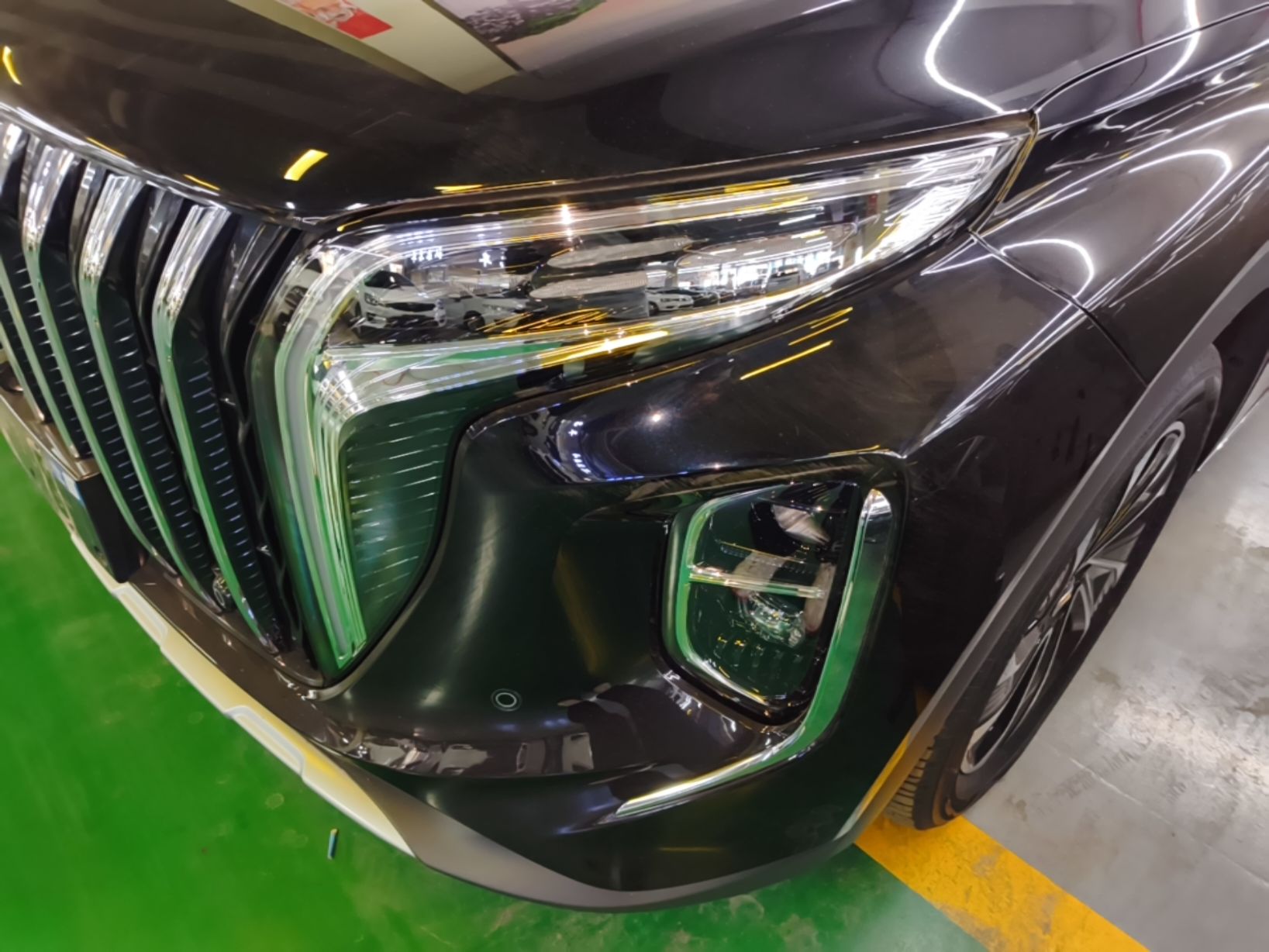 Hongqi HS7 PHEV 2024 2.0T PHEV Four-Wheel Drive Flagship Edition 6 Seats — снимка 8