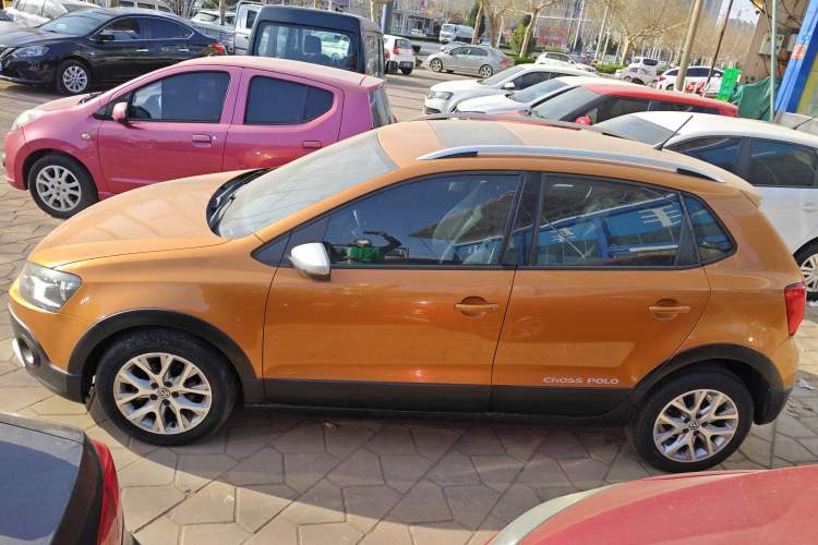 Used Volkswagen Polo 2014 1.6L Cross Polo Automatic