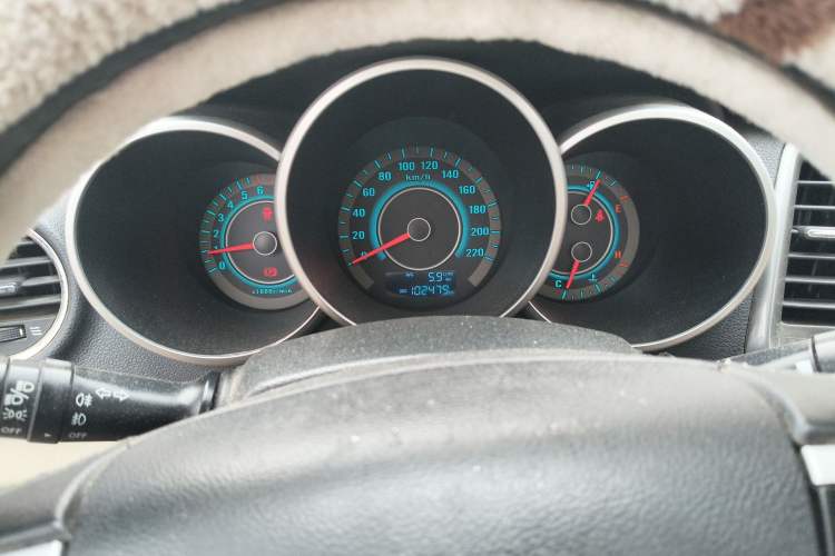 Used CHANGAN Eado 2014 1.6L Manual Luxury Model
