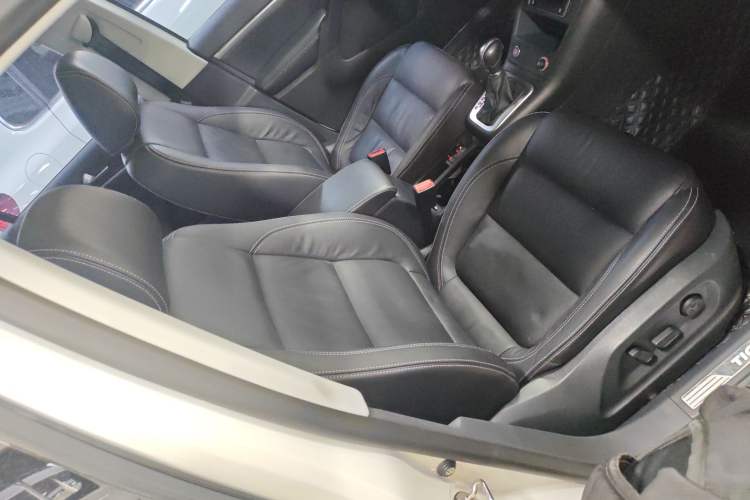 Used Volkswagen Tiguan 2016 300TSI Automatic Two-Wheel Drive Luxury Edition Right Front Seat