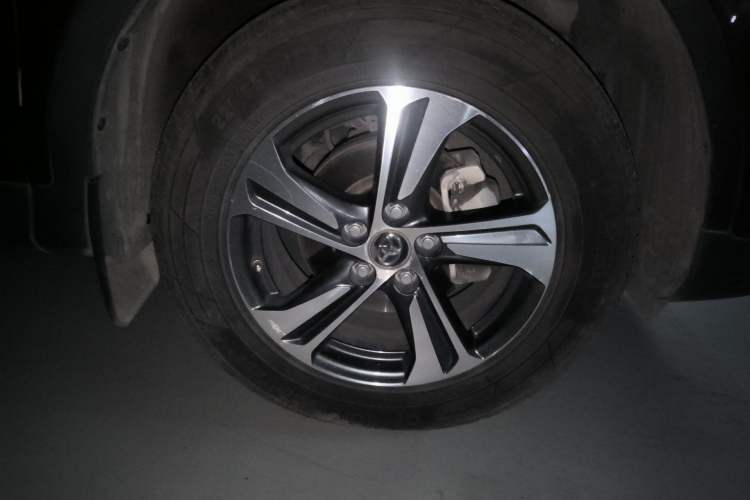 Used Toyota RAV4 2015 2.0L CVT Two-Wheel Drive Urban Edition
