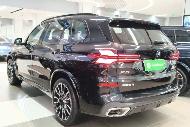 Used BMW X5 2023 xDrive 40Li M Sport Night Edition Package Rear Left 45 Deg