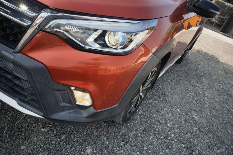 Used Venucia T70 2018 2.0L CVT Smart Enjoyment Sport Edition
