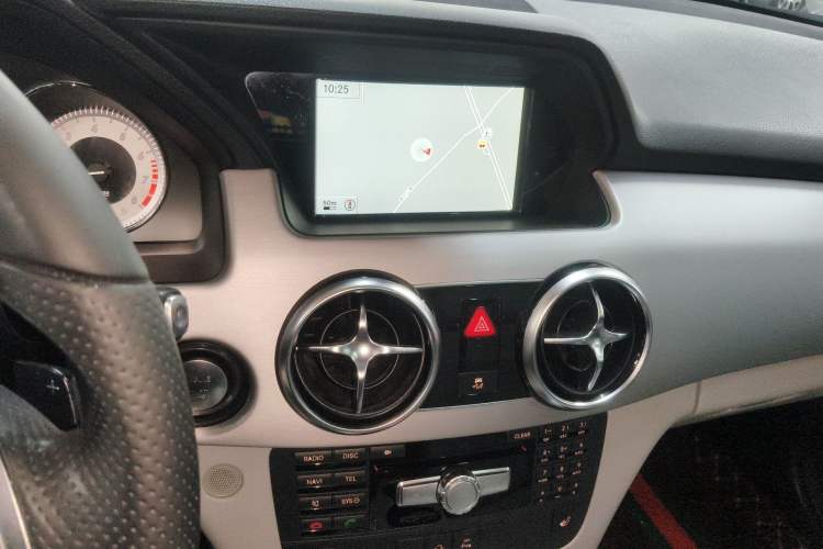 Used Mercedes-Benz GLK-Class 2015 GLK 300 4MATIC Fashion Edition Ultimate Version
