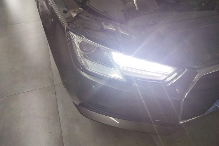 Used Audi A4L 2017 40 TFSI Ambition Edition Right Front Headlight