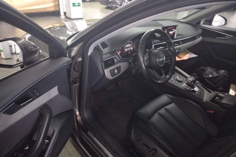 Used Audi A4L 2017 40 TFSI Ambition Edition Driver Seat