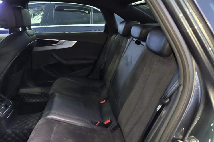 Used Audi A4L 2019 40 TFSI Sporty Version China V