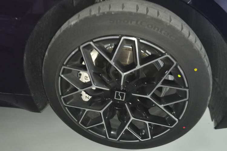 Used Zeekr 001 2026 95° All-Wheel-Drive Max Edition
