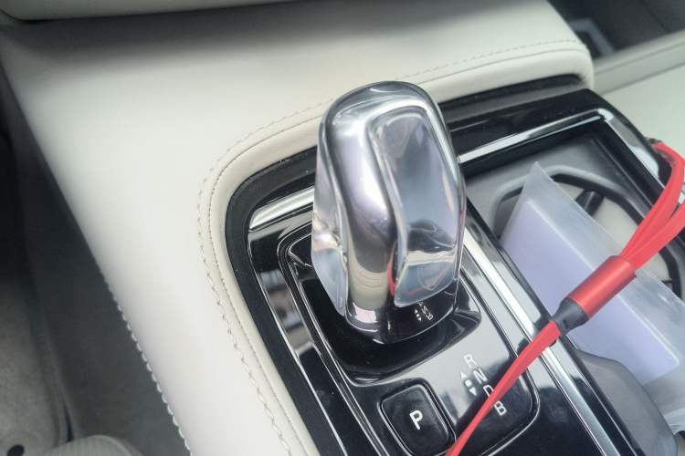 Used Volvo S90 New Energy 2019 T8 E-Drive Hybrid Honor Edition 3 Seats China V Standard