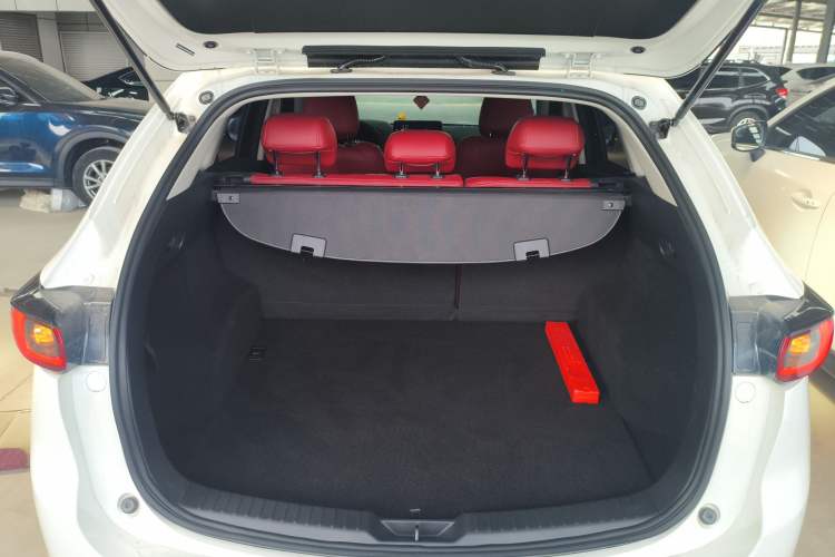 Used Mazda CX-5 2024 2.0L Automatic Two-Wheel Drive ZhiShang Version Trunk