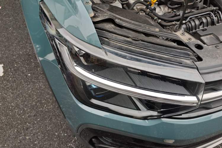 Used Volkswagen Tharu 2023 300TSI Two-Wheel-Drive Moon Luxury Edition Right Front Headlight