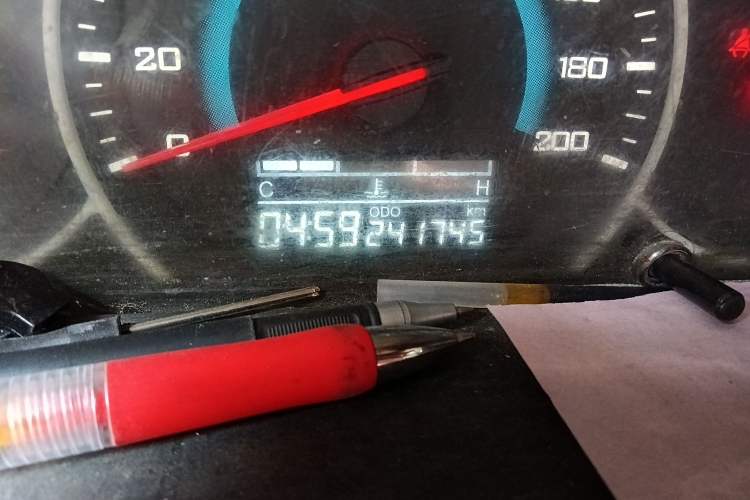 Used Wuling Rongguang V 2018 1.5L Standard Version Odometer Close Up