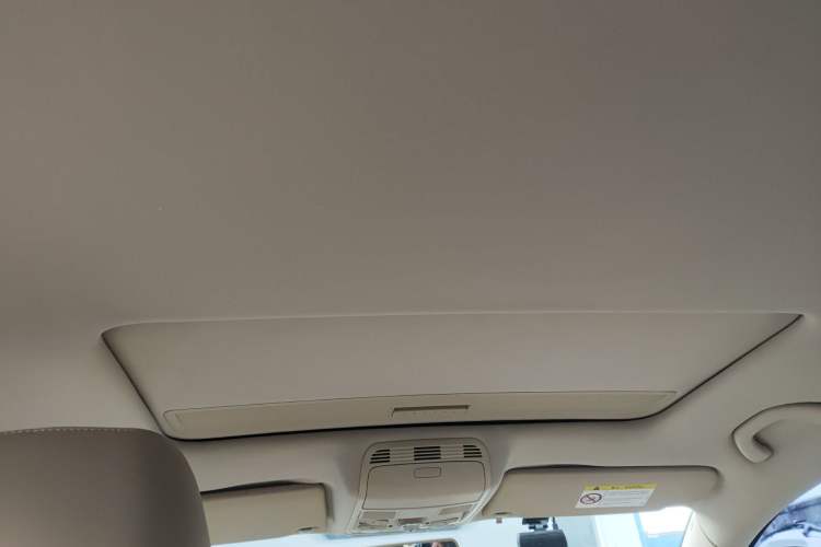 Used Volkswagen Magotan 2015 1.8TSI Advanced Model Headliner