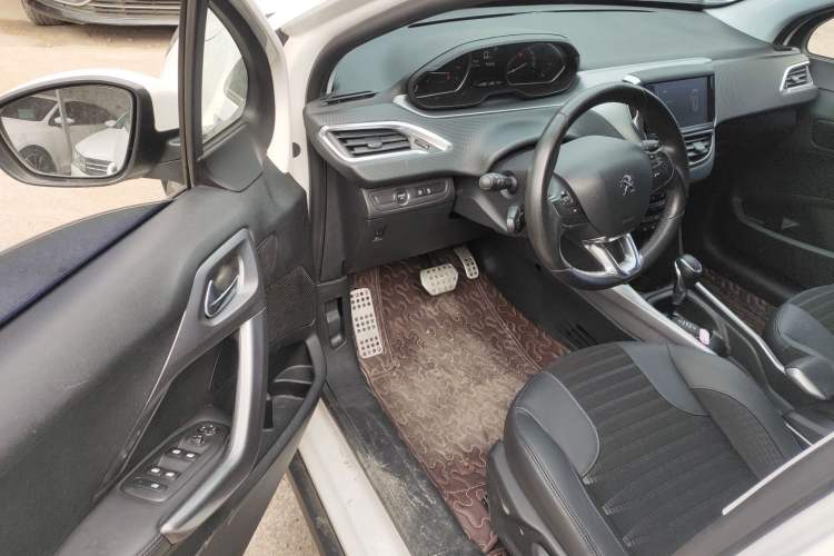 Used Peugeot 2008 2018 230THP Automatic Luxury Edition Driver Seat