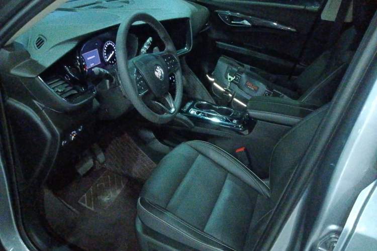 Used Buick Envision 2022 Encore S 552T Two-Wheel-Drive Luxury Model Left Front Seat