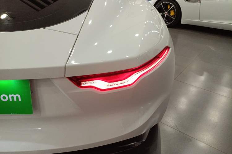 Used Jaguar F-TYPE 2021 P300 Rear-Drive First Edition Hardtop Version
