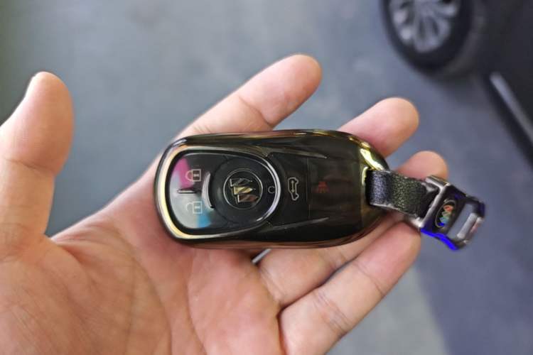 Used Buick GL8 2021 Land Cruiser Executive Class 652T Luxury Model