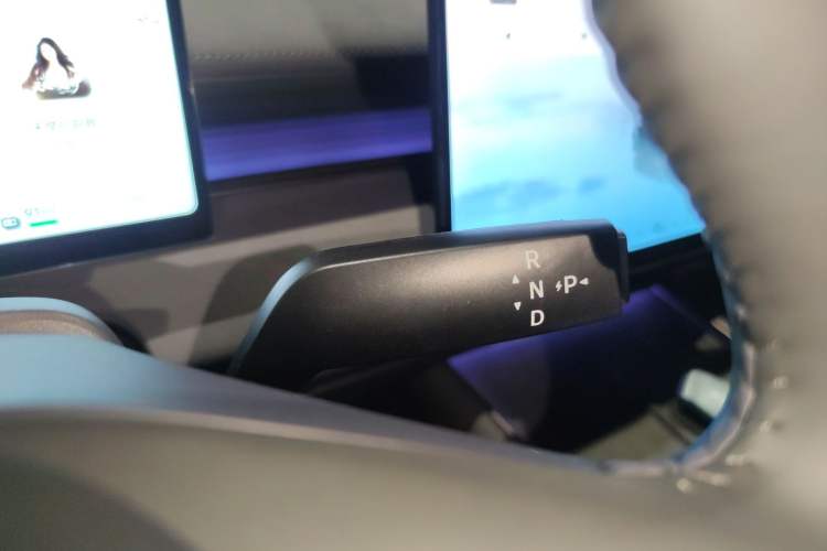 Used Nissan N6 2026 Model 180 Max Gear Lever
