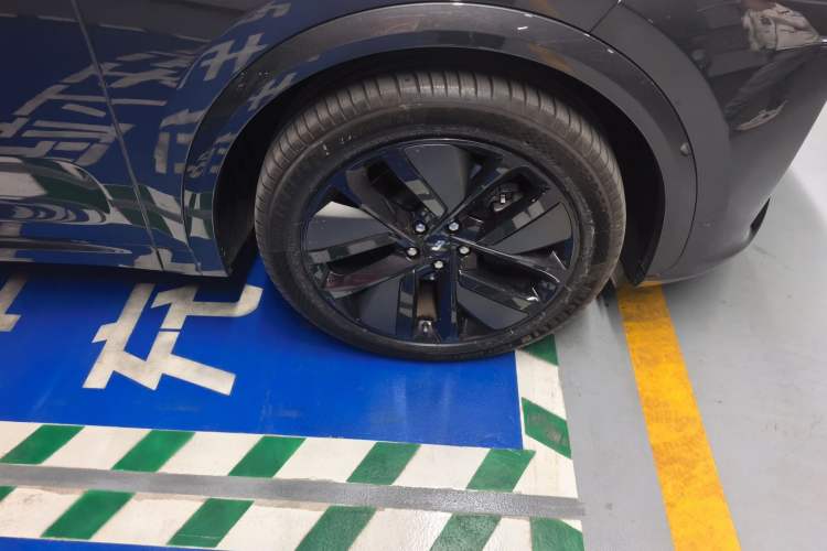 Used Li Auto L7 2023 Pro Model
