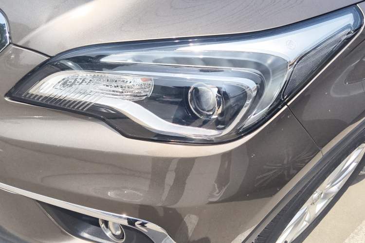 Used Buick Envision 2015 20T Two-Wheel-Drive Elite Model
