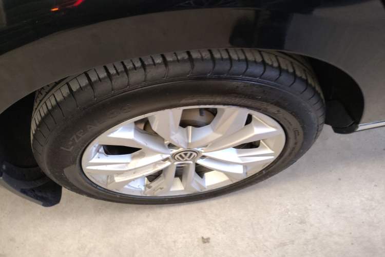 Used Volkswagen Magotan 2018 330TSI DSG Luxury Model Exterior 5