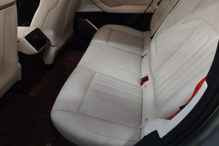 Used ONVO L60 2024 60 kWh Rear-Drive Version