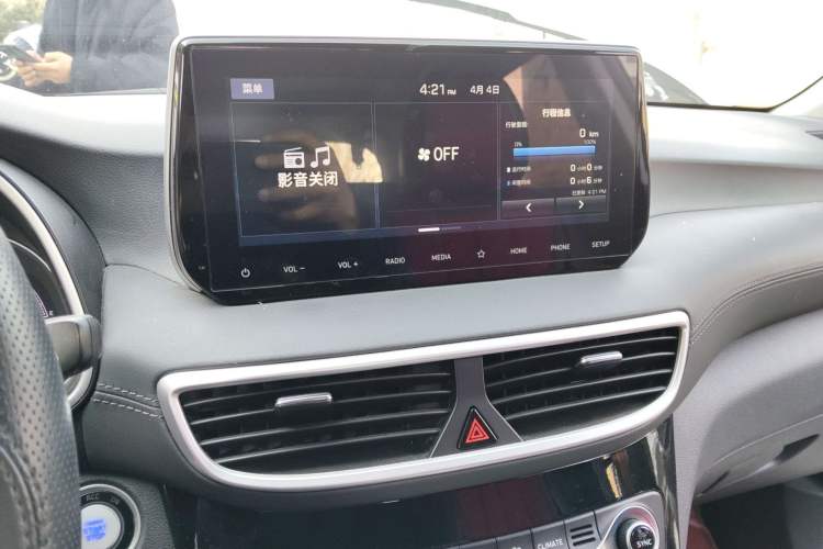 Used Hyundai Tucson 2019 280TGDi Dual-Clutch Two-Wheel Drive Fashion Edition China VI Standard
