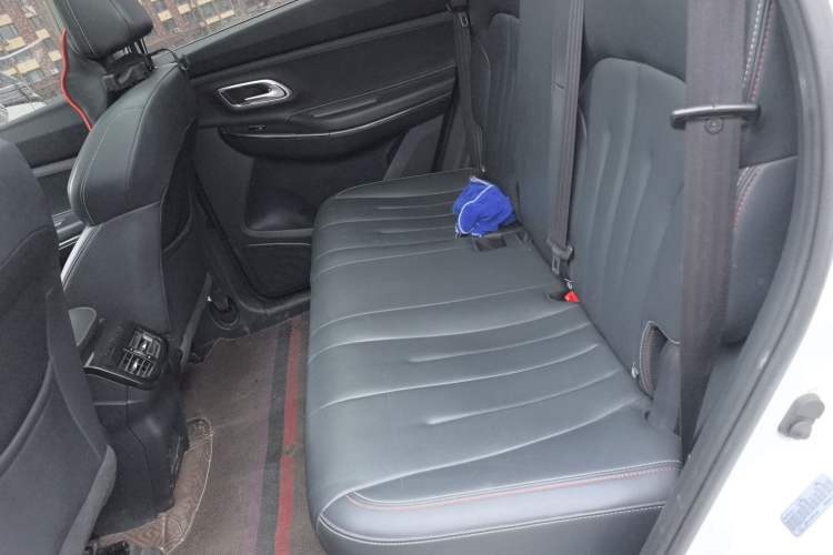 Used CHANGAN OSHAN X7 2020 1.5T Automatic Luxury Version Left Rear Seat
