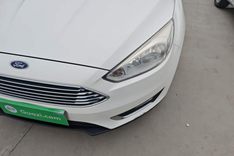 Used Ford Focus 2017 Sedan EcoBoost 125 Automatic Supreme Style SmartDrive Edition Left Front Headlight