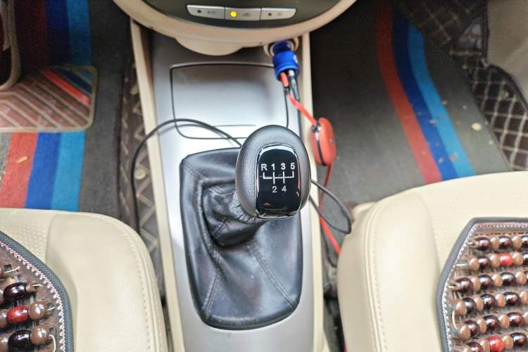 Used Buick Excelle 2013 1.5L Manual Classic Model Gear Lever