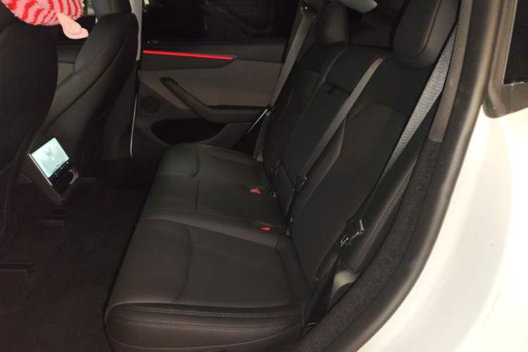 Used Tesla Model Y 2025 Rear-Wheel-Drive Version