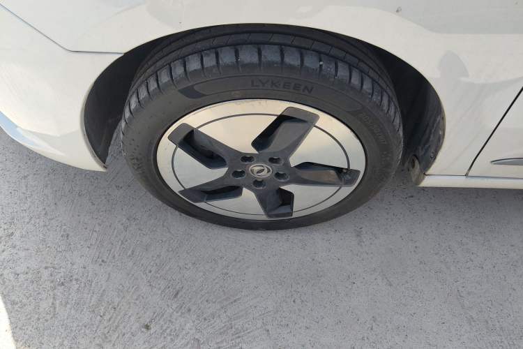 Used Dongfeng Aeolus E70 2021 Revised Version 360H Battery-Swap Edition
