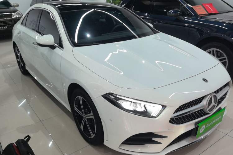 Used Mercedes-Benz A-Class 2022 Second Facelift A 200 L Sport Sedan Fashion Version
