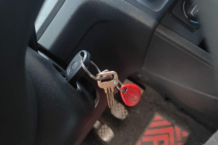 Used Volkswagen Jetta 2015 Value Edition 1.6L Manual Fashionable Style
