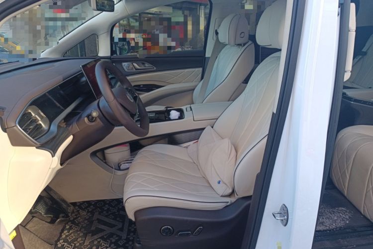 Used Denza D9 2024 DM-i 980 Four-Wheel Drive Flagship Model