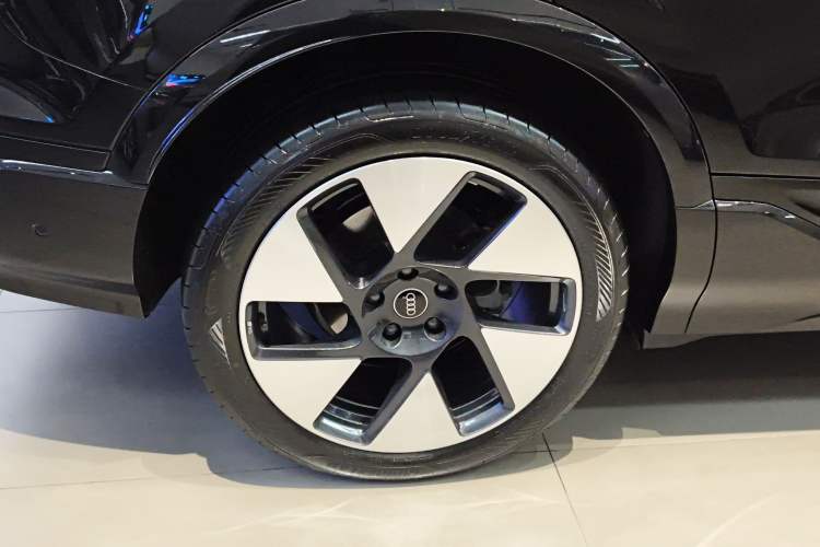 Used Audi Q6L e-tron 2026 First Launch Navigation Edition
