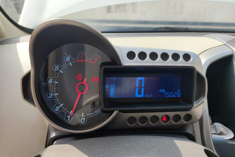 Used Chevrolet Aveo Sonic 2011 Sedan 1.4L MT SL Instrument Cluster