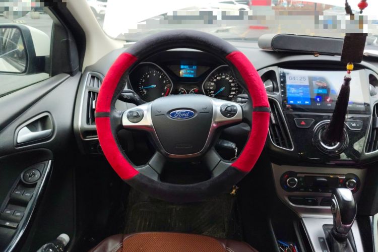 Used Ford Focus 2012 Sedan 1.6L Automatic Fashion Edition Steering Wheel