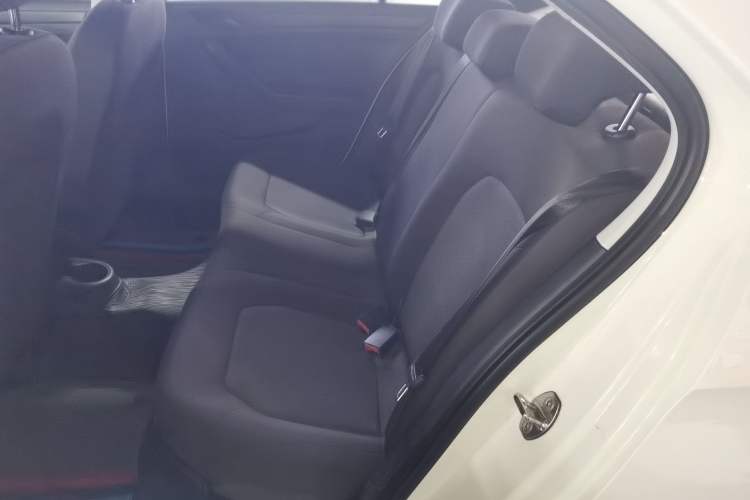 Used Volkswagen Jetta 2015 Value Edition 1.6L Manual Fashionable Style