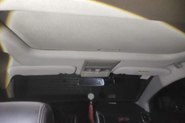 Used Chevrolet Captiva 2015 2.4L 4x4 Flagship Edition 7-Seater Headliner