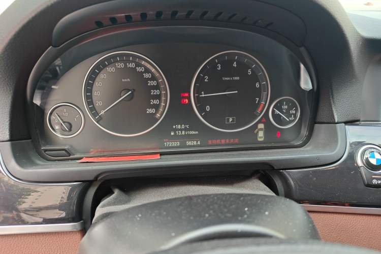 Used BMW 5 Series 2014 520Li Elegant Model
